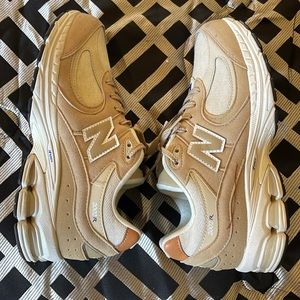 New Balance 2002R Size 7